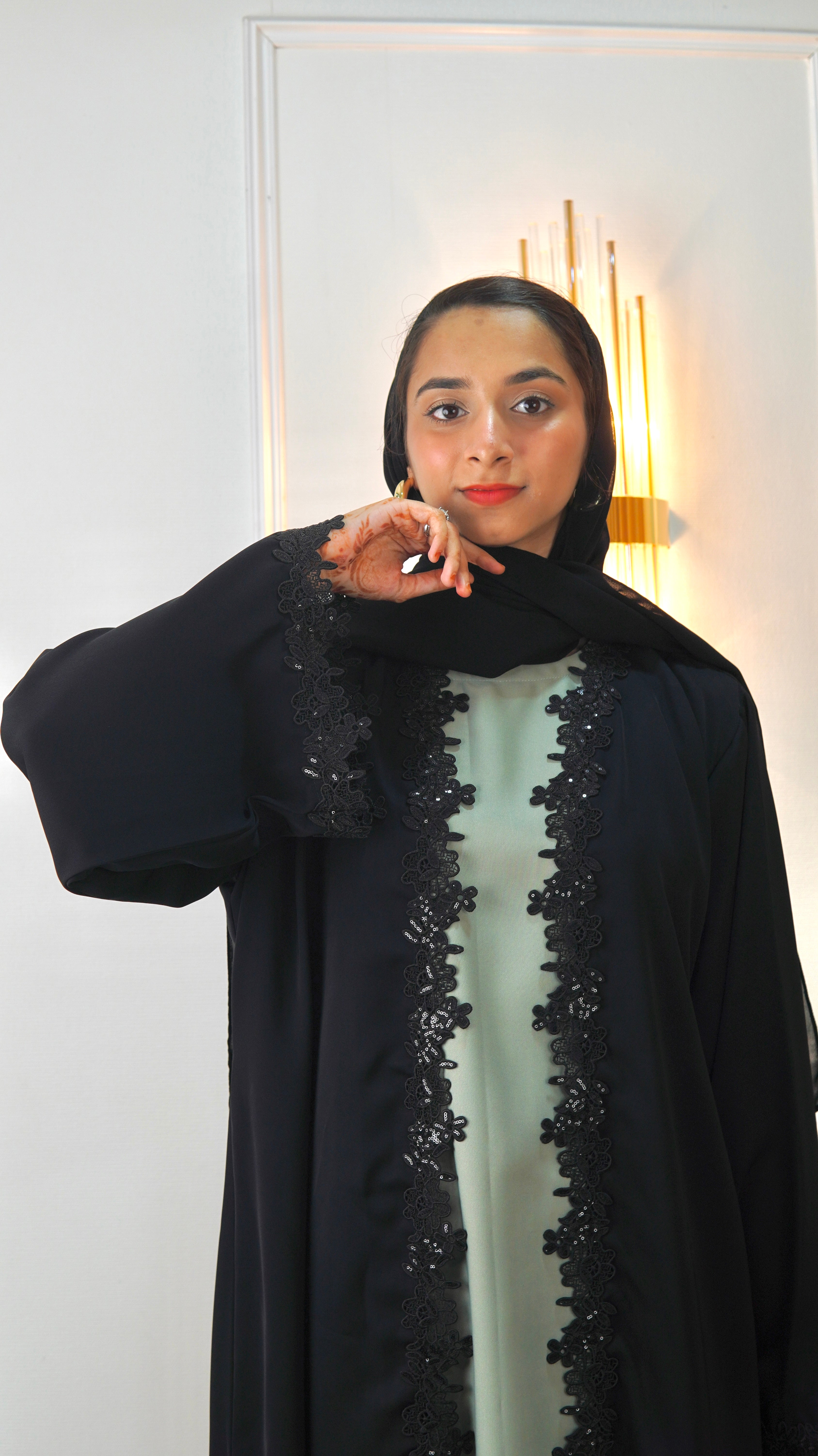 Elara Lace Abaya With Inner
