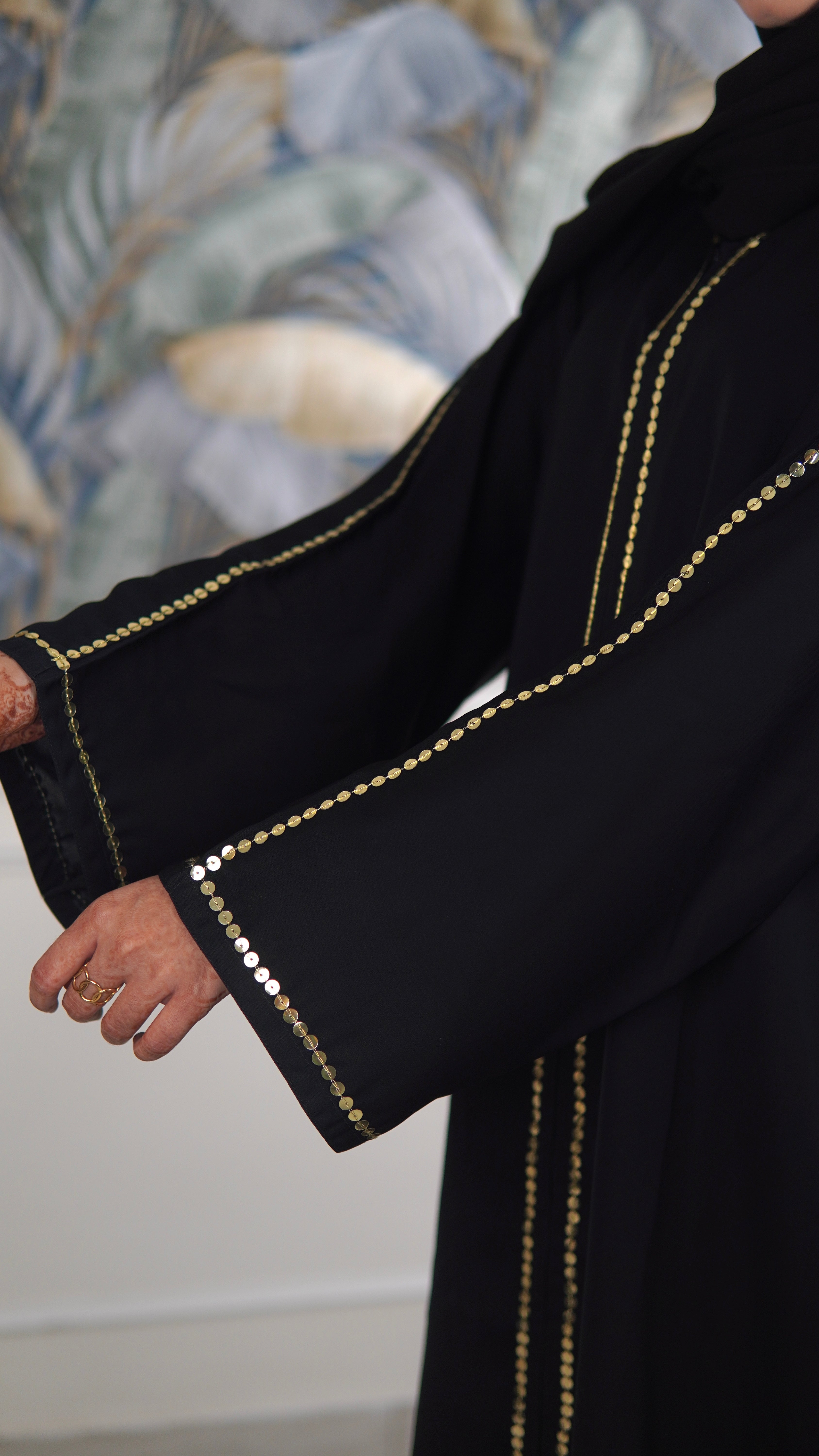 Alana Abaya [Ships within 10 Hours]