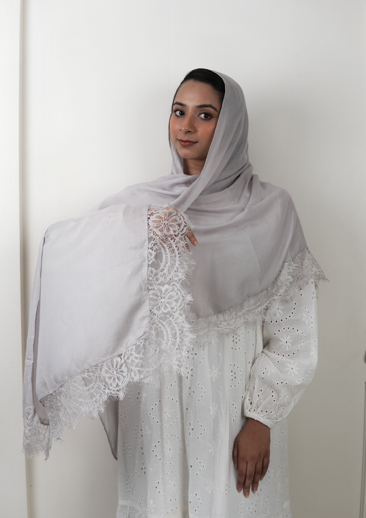 Light grey - Lace Modal Hijab